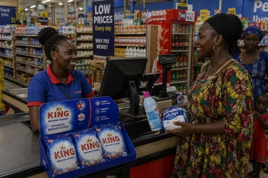 KING Washing Powder checkout display